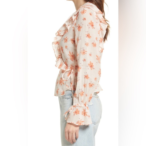 Free People Amanda Ruffle Long Sleeve Top Size Medium Lightweight & Comfortable - Picture 4 of 12